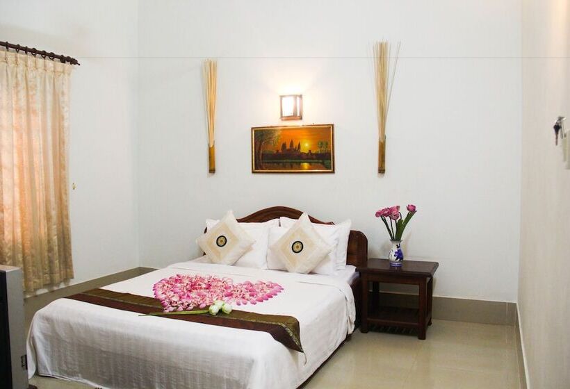 پانسیون Tropical Breeze