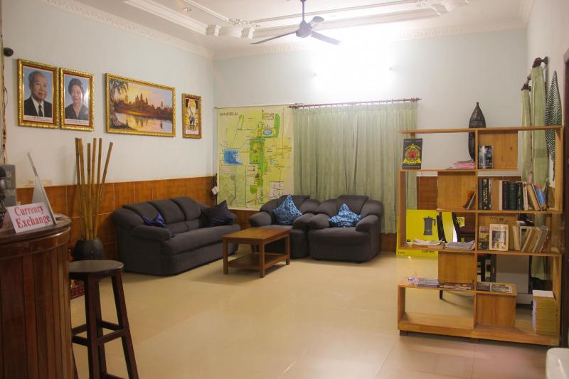 پانسیون Tropical Breeze