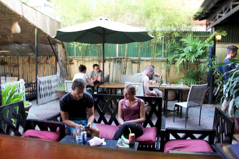 پانسیون Tropical Breeze