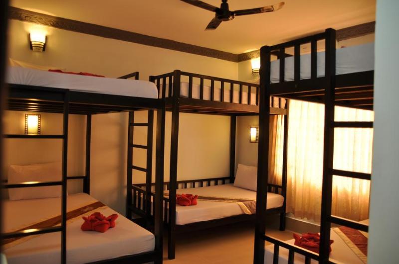 پانسیون Tropical Breeze