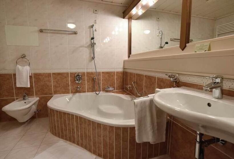 Reduce Hotel Thermal Adults Only