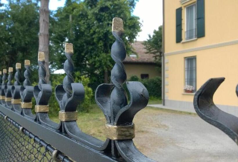 Residence Alle Scuole Country House