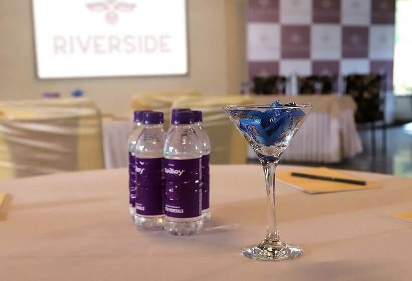 אתר נופש Riverside By Aahma