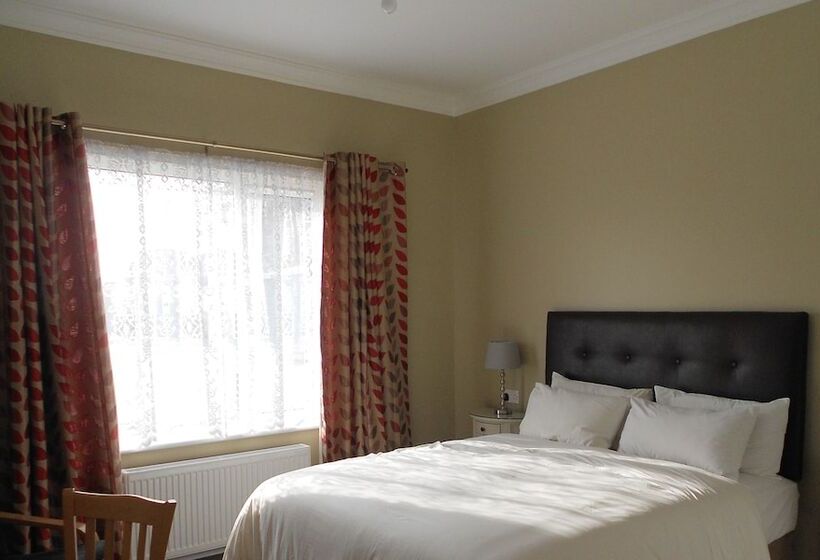 The Yellow House B&b