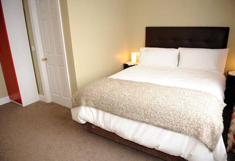 The Yellow House B&b