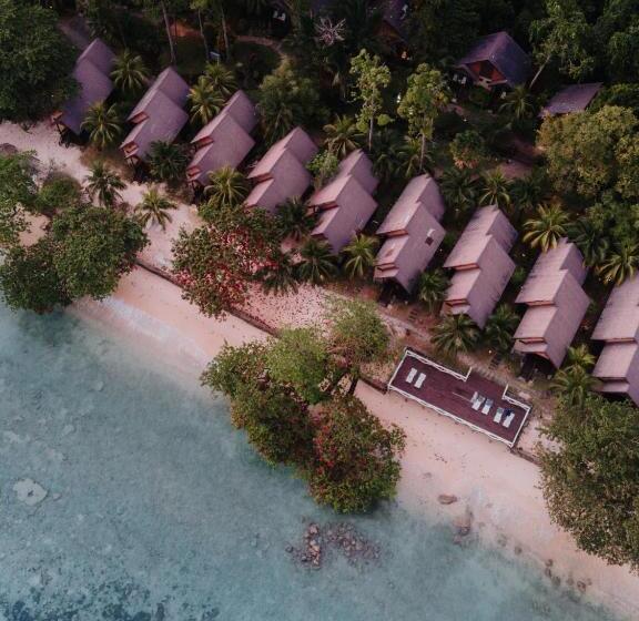 Tunamaya Beach & Spa Resort Tioman Island