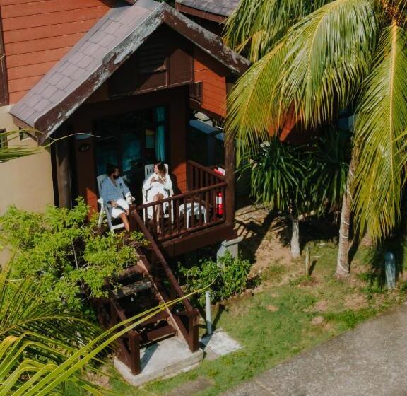 Tunamaya Beach & Spa Resort Tioman Island