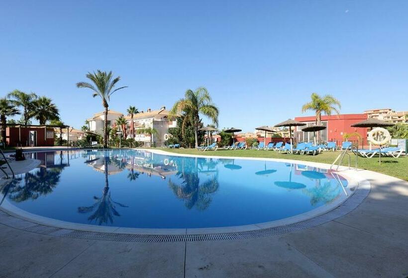 105 Welcoming Andalusian Style 2 Bed Apartment With Views Of Miraflores Golf