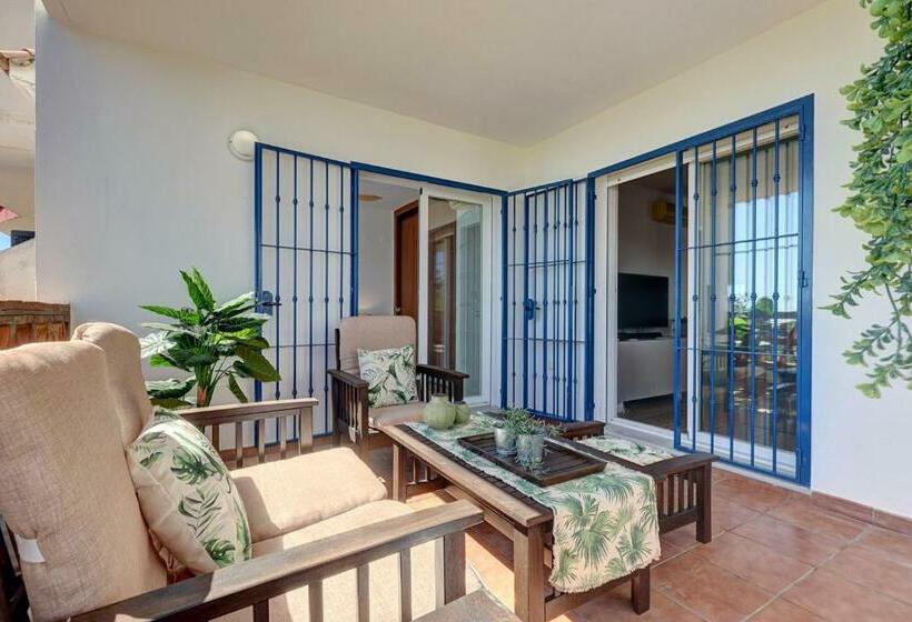 105 Welcoming Andalusian Style 2 Bed Apartment With Views Of Miraflores Golf