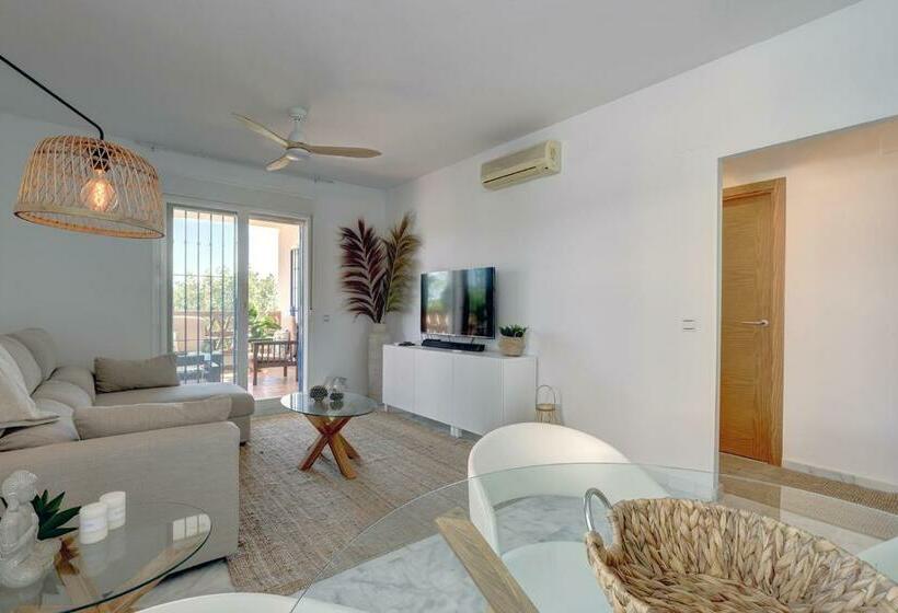 105 Welcoming Andalusian Style 2 Bed Apartment With Views Of Miraflores Golf