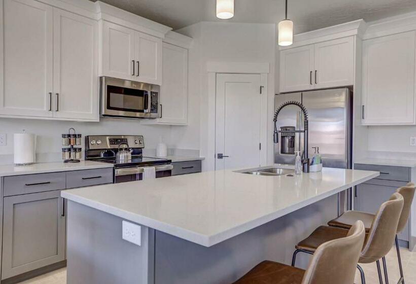 Afterdune Delight Primo Location, Private Spa!