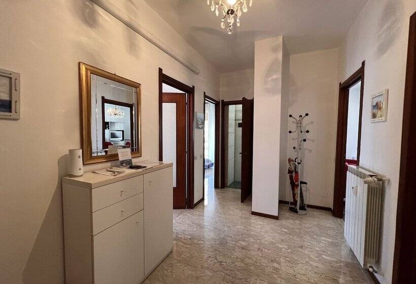 Joivy Spacious 2 Bed With Terrace