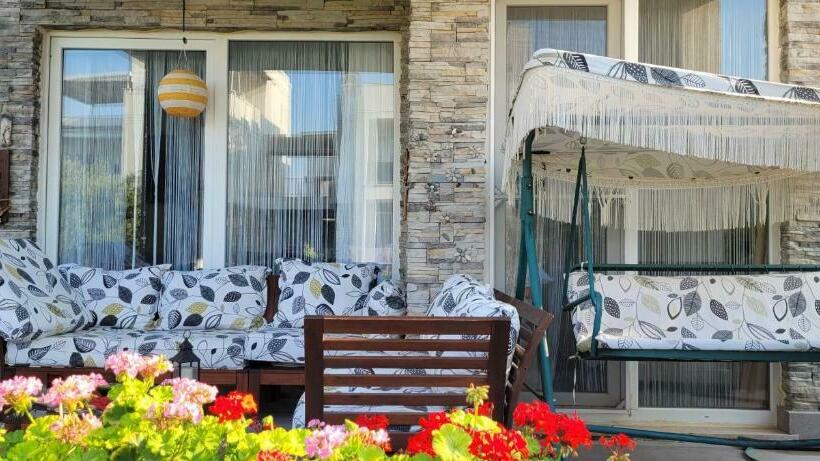 Architect S House With Spacious Veranda In Antalya, Belek