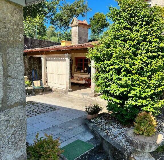 Baiona Valley Hideaway Near Beach