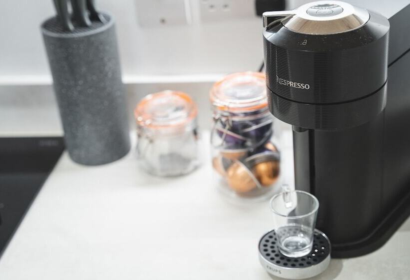 Birtin Works Apartments   Brand New   City Centre