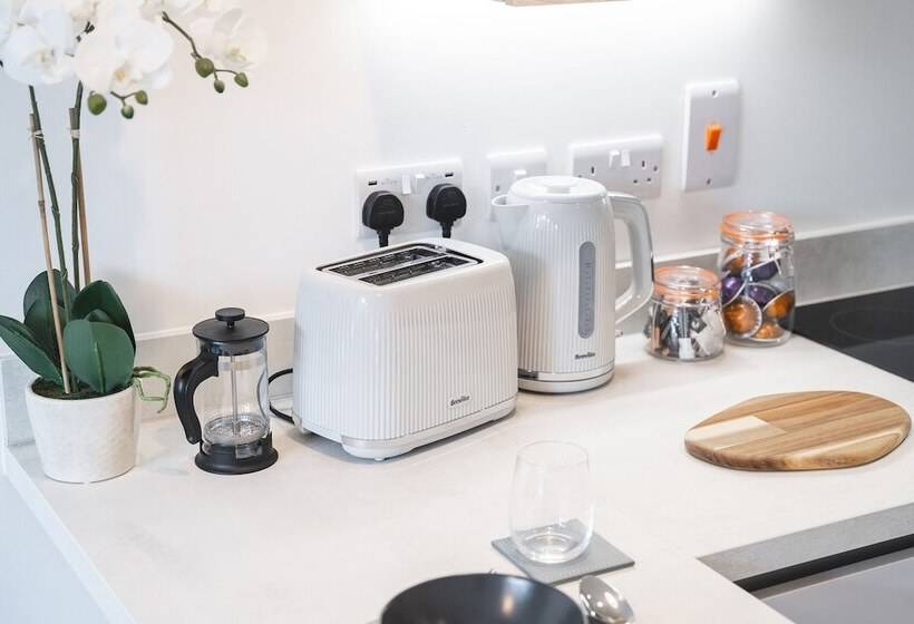 Birtin Works Apartments   Brand New   City Centre