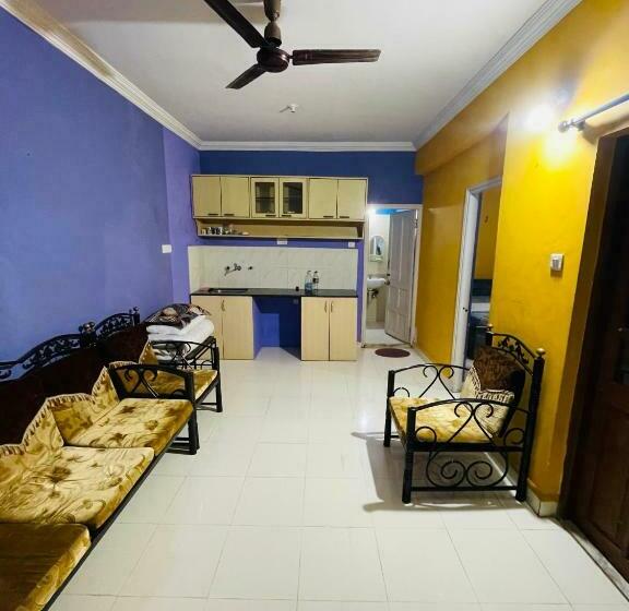 Calangute Apartment With Pool