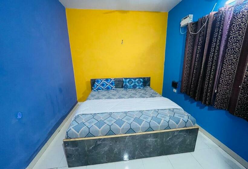 Calangute Apartment With Pool