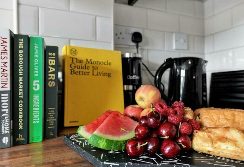 Derby City Centre, Bright, Spacious, And Airy Apartments   112 Duffield Road