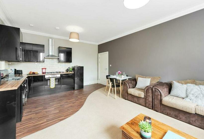 Derby City Centre, Bright, Spacious, And Airy Apartments   112 Duffield Road