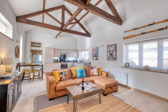 Gorgeous 1 Bed City Apartment, Sleeps 4