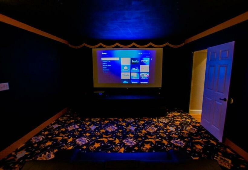 Lake Hamilton Iii Pool And Backyard Oasis With Kayaks Lake Access Theater