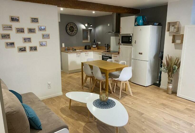 Le Cocon Blanc: T2 Centre Ax Neuf Et équipé 8 Pers