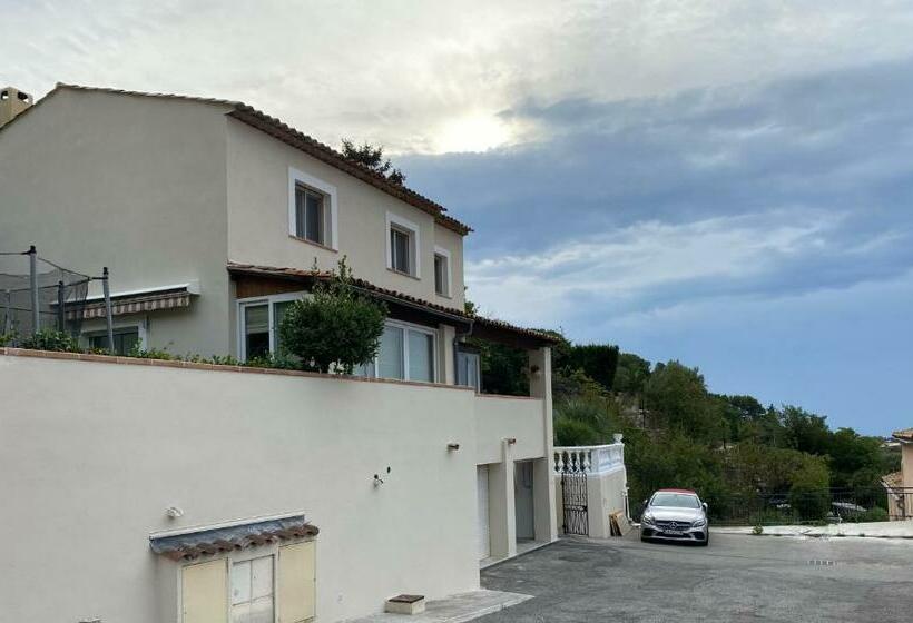 Luxurious, Quiet, And Peaceful, 3 Floor Villa, 5km From Monaco