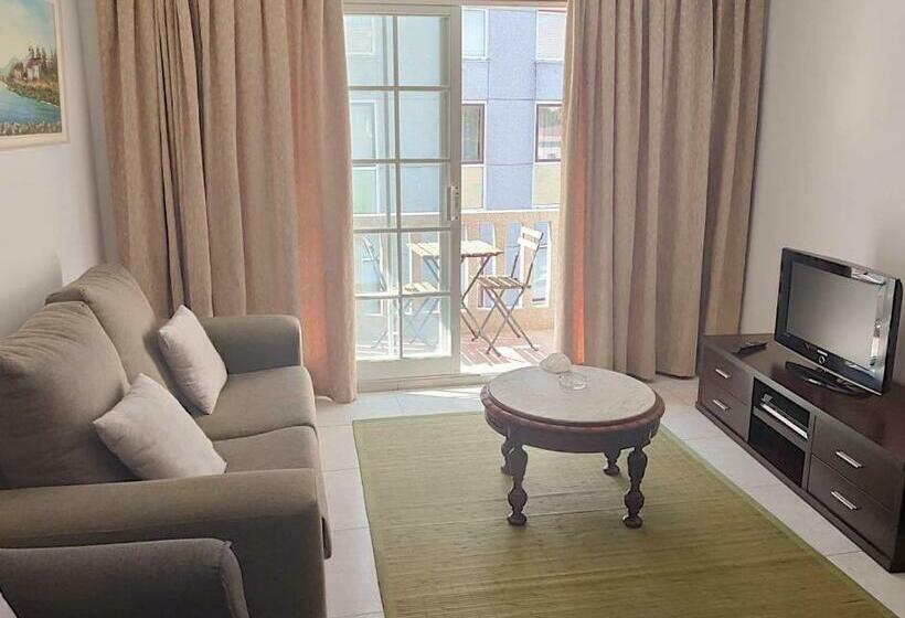 Piso Céntrico En Sanxenxo. Silgar A 2 Min Andando