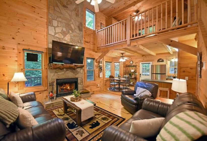 Private, Nature, Jetted Tub, Fire Pit, Easy Access. Great Family Vacation Property!