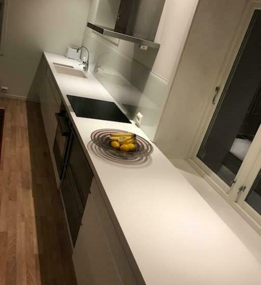 Stort Hus I Porsgrunn Sentrum Med Gangavstand Til Alt & Gratis Parkering Til Flere Biler