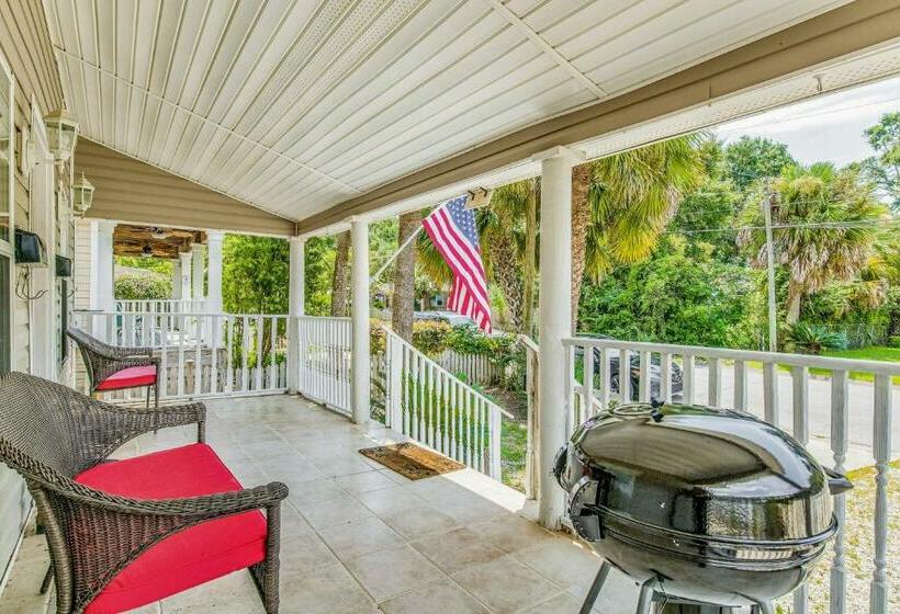 Sweet On Strong Street   Unit B