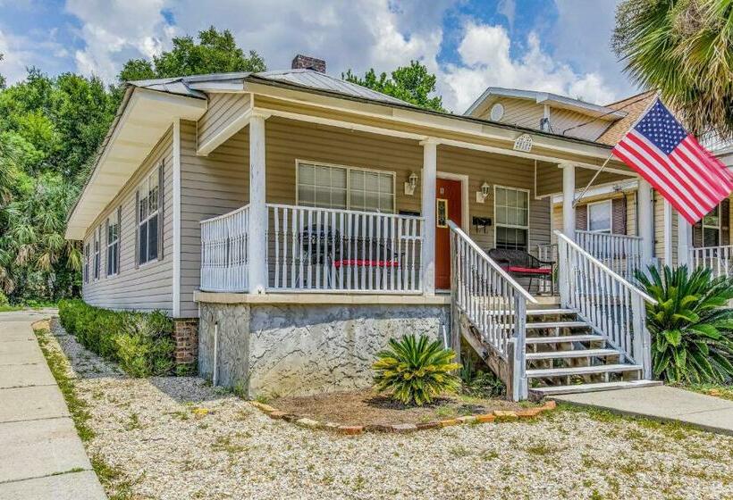 Sweet On Strong Street   Unit B