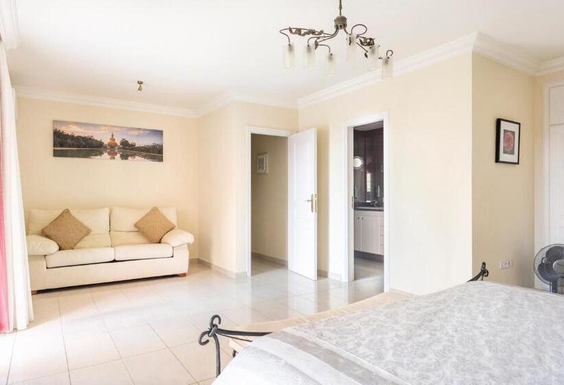 Terrazas Del Duque Sunset Apartment