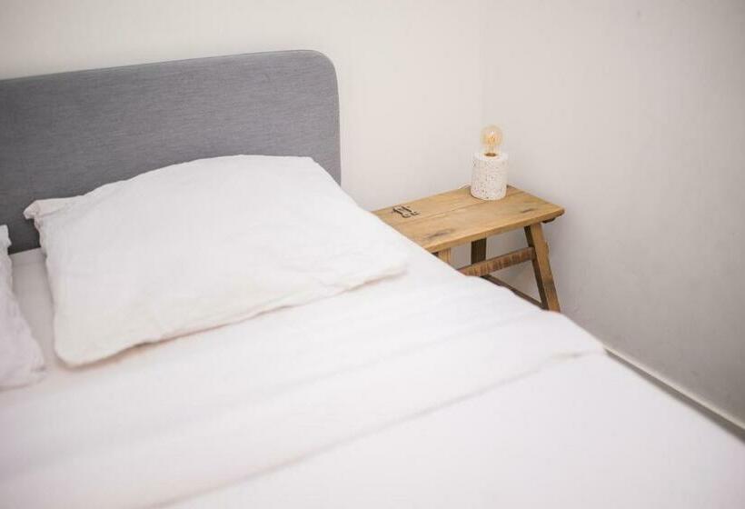 Tremendous 2 Bedroom Serviced Apartment   79 M2