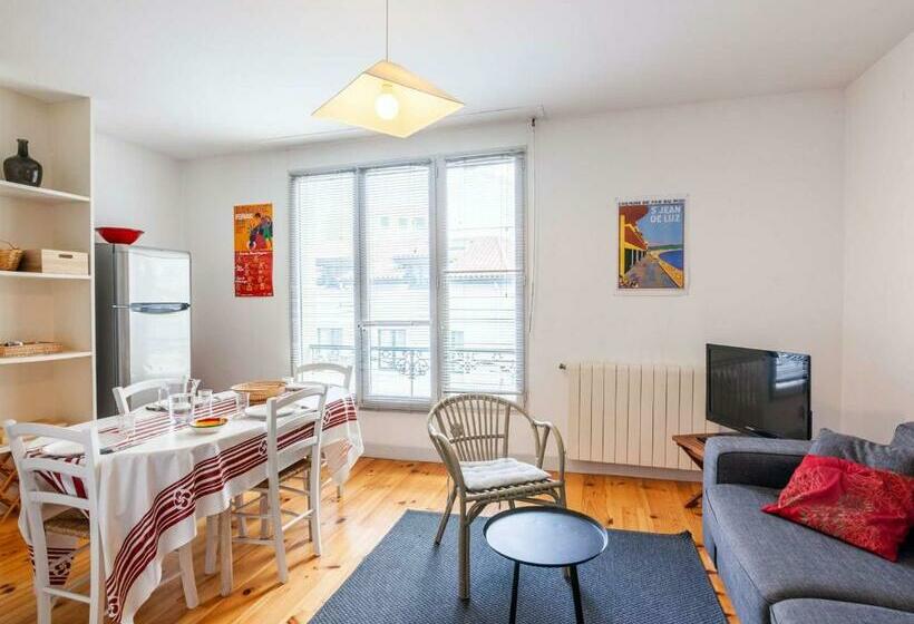 Charmant Appartement Au Centre Ville De Saint Jean De Luz, Plage Et Commerces à Proximité   Fr 1 4 6