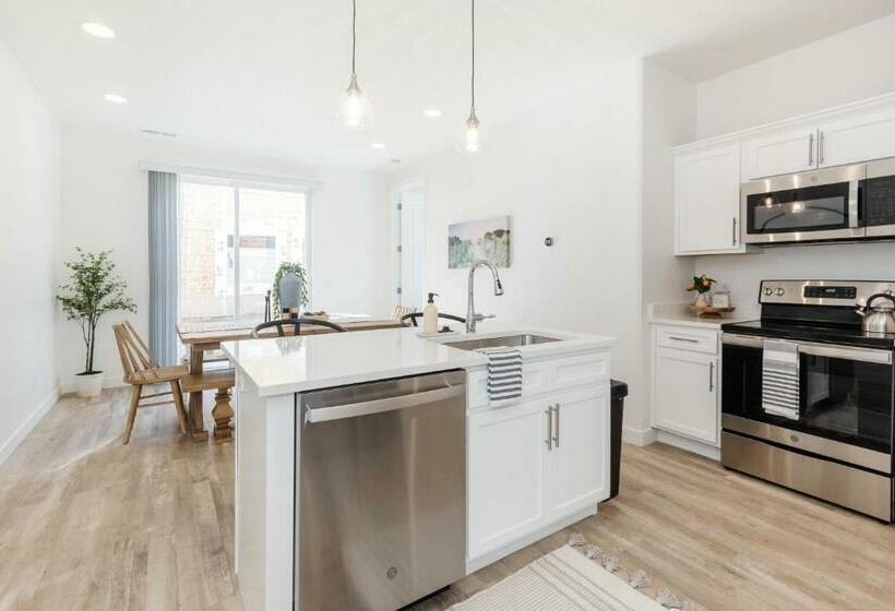 Brand New Garden City 3br 2ba Boat Parking