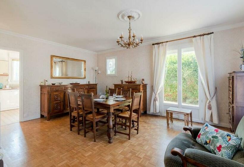 Doutreleau   Maison Familiale