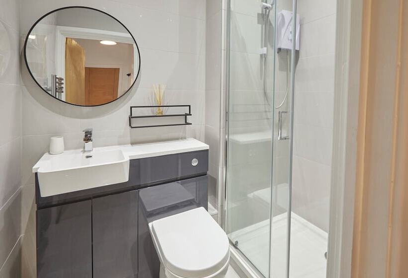 Host & Stay   North Quay Apartments