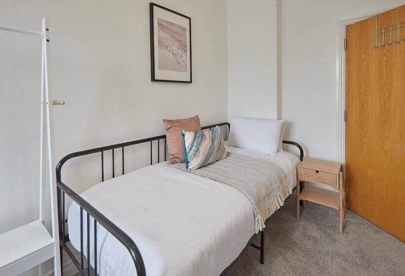 Host & Stay   North Quay Apartments