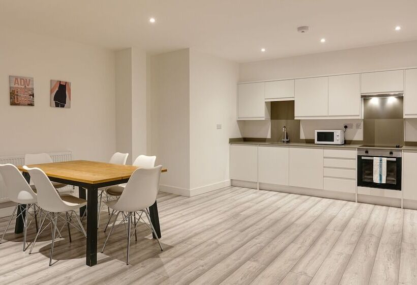 Charles Hope London Hounslow