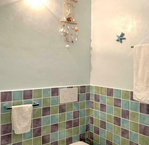 L Angolo Di Mare [centro Di Sirolo]