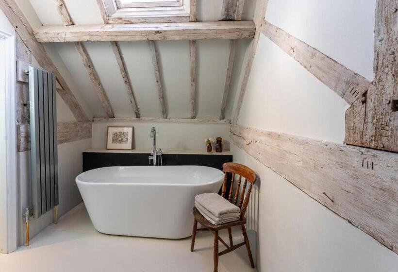 Boddington Mill, Enchanting 3 Bdr Retreat By Oriri