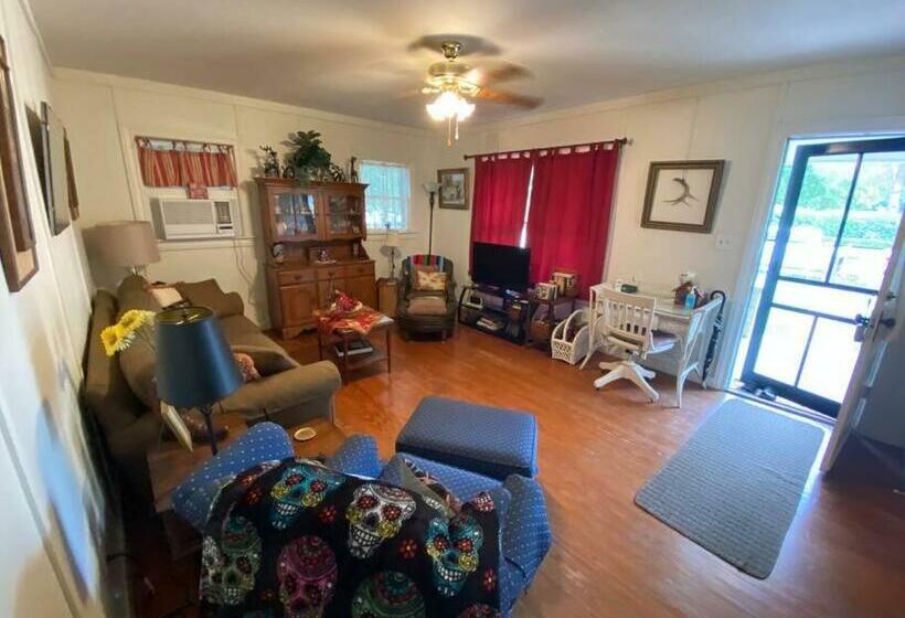 11th St. Casa Blanca Bandera, Tx