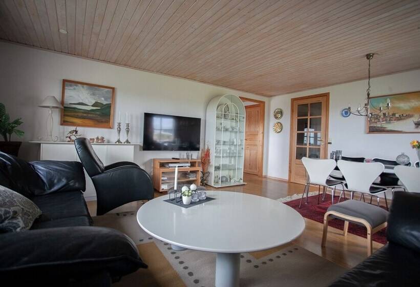 4 Bedroom Apartment   20 Min Walk From City Centre   Nature