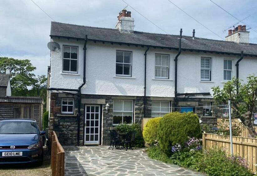 Cosy 2 Bed House In The Heart Of Keswick