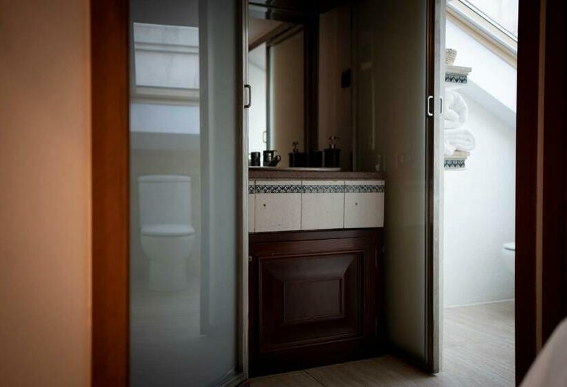 Fabulos ático Con Vistas Al Monasterio