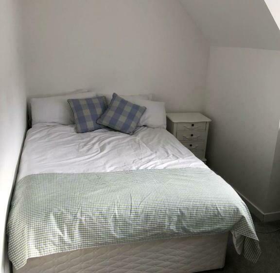 Courtyard And Forth Apartments