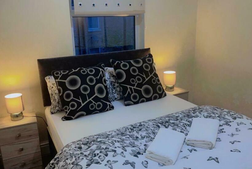 Manchester Old Trafford Apartment