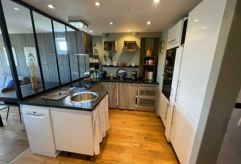 Mizar Yourhosthelper